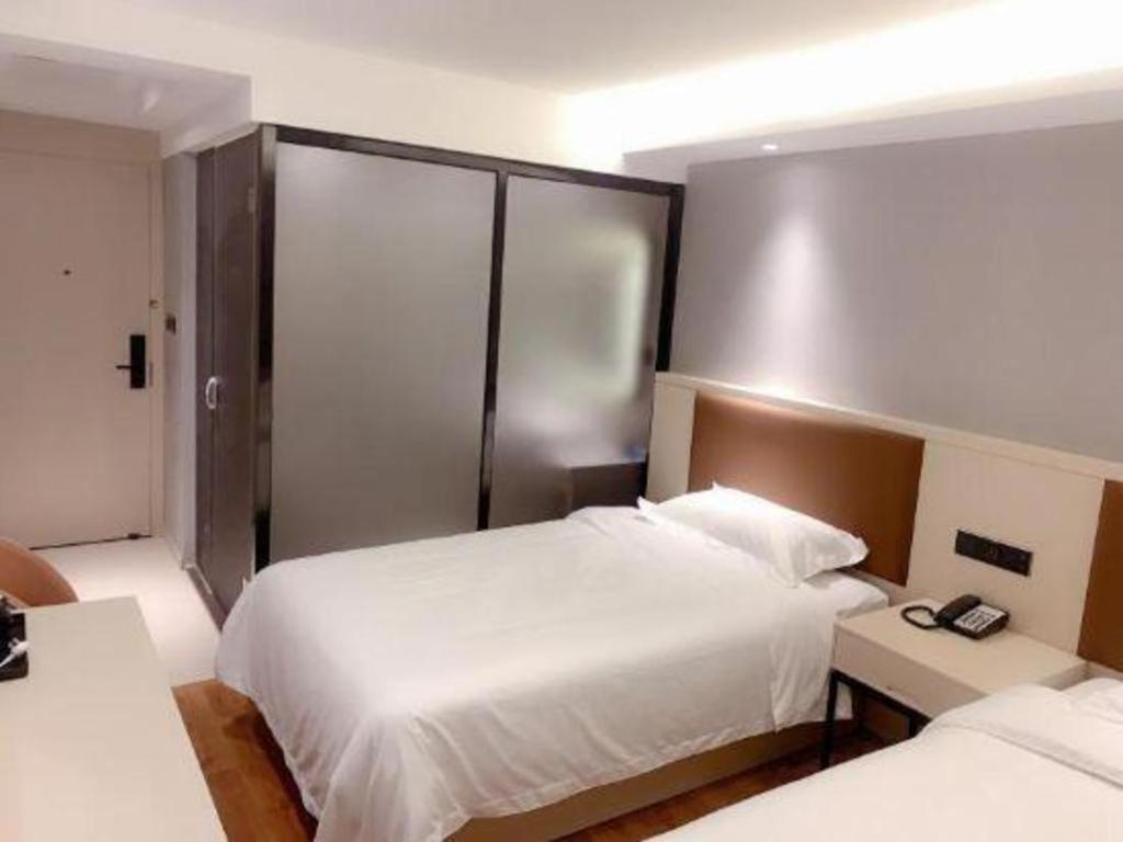 Gya Long Distance Passenger Terminal Station Hotel