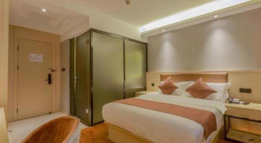 Gya Long Distance Passenger Terminal Station Hotel 4*