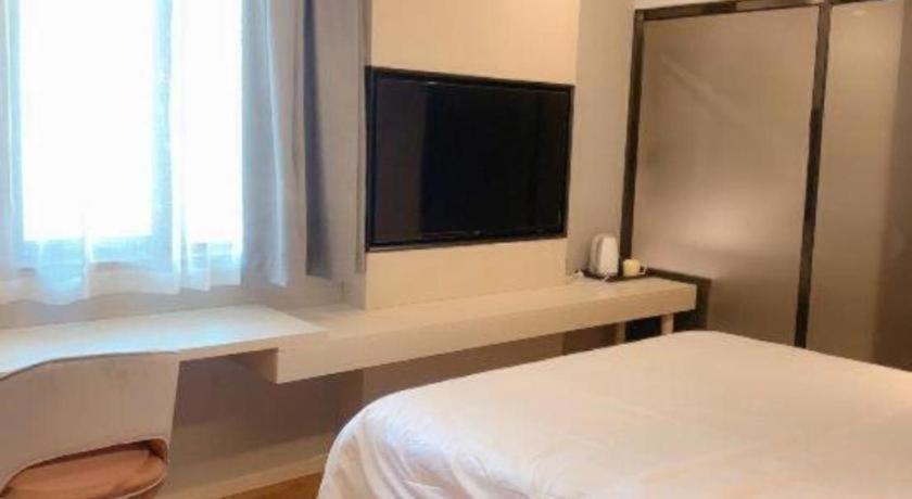 Hotel Gya Long Distance Passenger Terminal Station Shanghai